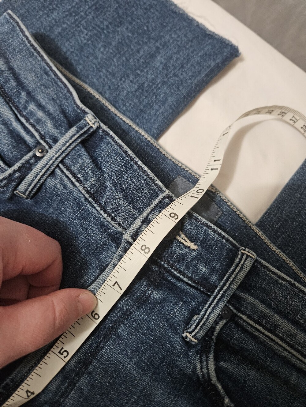 Mother The Mid Rise Dazzler Ankle Fray Cropped Jeans Size 28! - Picture 9 of 11